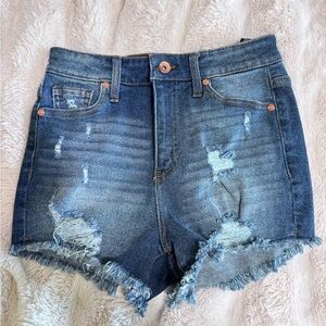 Kendall/Kylie The Drifter High Rise dark wash short.
